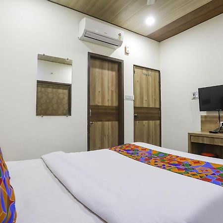 Fabhotel Vedanta Inn - Nr Sitabudli Fort Nagpur Eksteriør billede