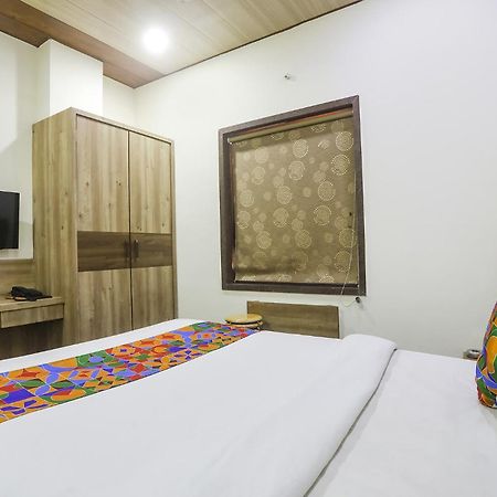 Fabhotel Vedanta Inn - Nr Sitabudli Fort Nagpur Eksteriør billede